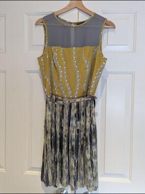 BCBG MaxAzria Abstract Modern Printed Green Gray Brown Belted Midi Dress S